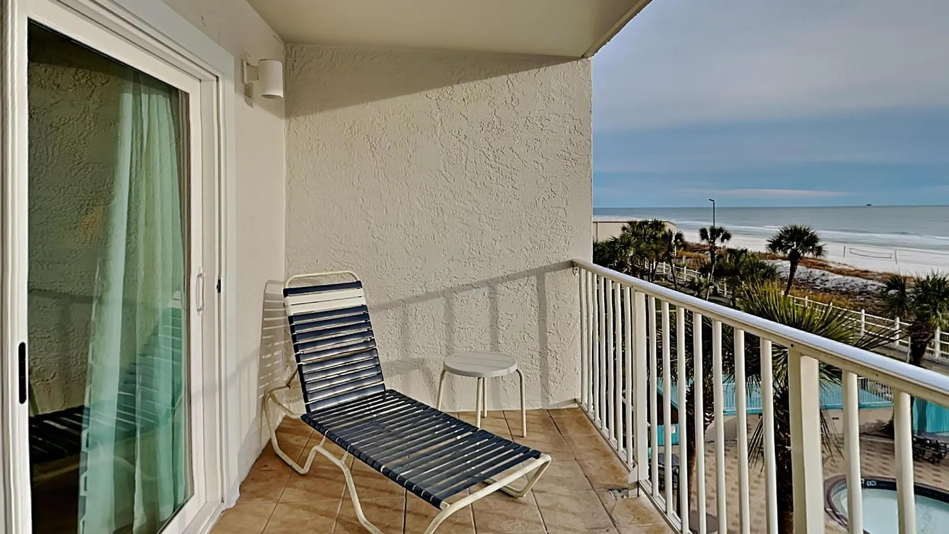 Summit Beach Resort 420 Панама-Сити
